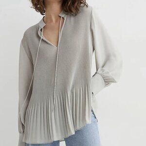 H&M Women’s Large Greige Gray Pleated Long Sleeve Split Neck Blouse Loose Fit